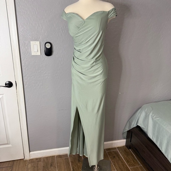 Faeriesty Plus Off Shoulder Ruched Wrap Hem Slit Gown, Green, 1XL - Picture 1 of 7